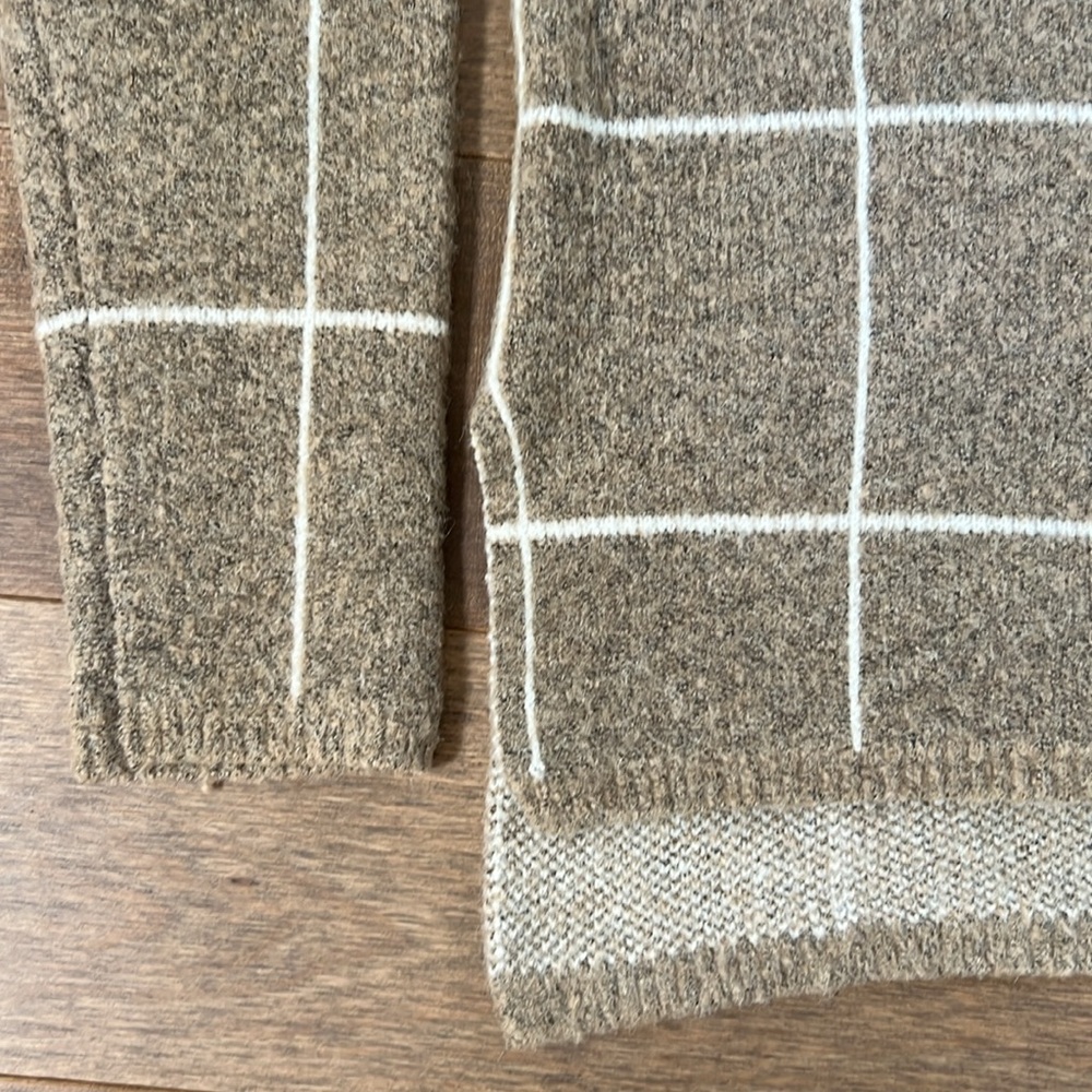 EVOLUTION BY CYRUS
Norta Turtle Neck Plaid Pullover - Picture 3 of 5